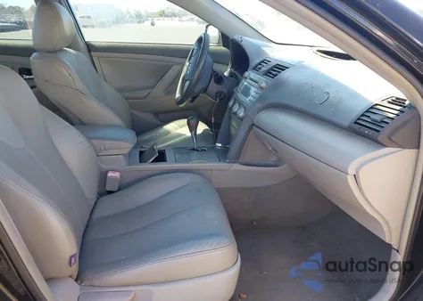 2010 Toyota Camry z USA, uszkodzony, nr VIN 4T1BF3EKXAU555594